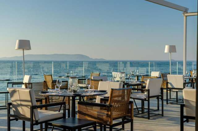 CRETA Deals - KNOSSOS BEACH BUNGALOWS &amp; SUITES 5* Demipensiune si alte Oferte Charter din Bucuresti ,TAXE INCLUSE!