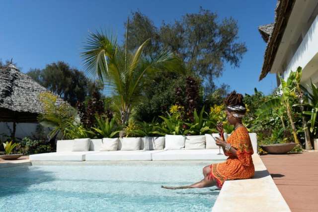 SUPERDEAL ZANZIBAR, PLECARE DIN BUCURESTI (lm)