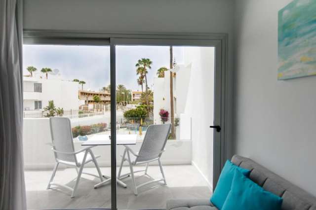 Super sejur la plaja in Gran Canaria la doar 539 euro,avion din Bucuresti!!!	Apartamentos Guatiza 