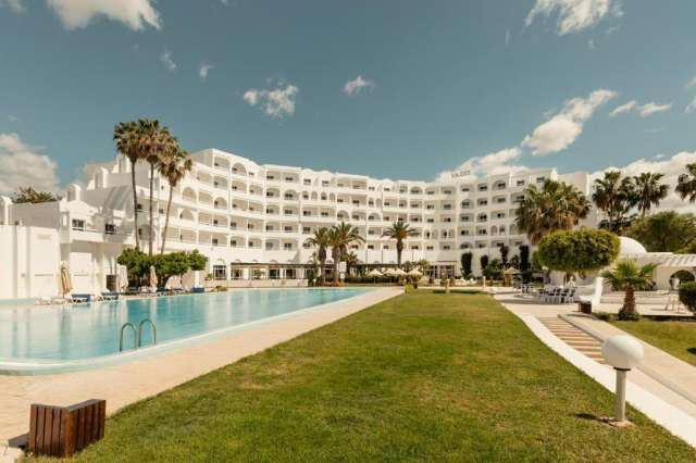 Sejur in Tunisia: 500 euro cazare 7 nopti cu All inclusive+ transport avion+ toate taxele