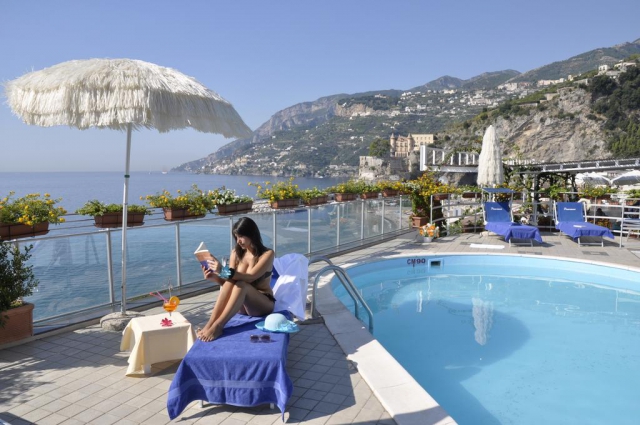  Last Minute Coasta Amalfi4 nopti mic dejun 599 Euro/persoana!