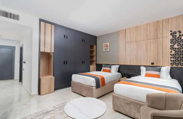 VACANTA PASTE IORDANIA, 7 NOPTI CAZARE CU DEMIPENSIUNE, GHID SI INSOTITOR ROMAN, ZBOR TAROM DIN 5 ORASE