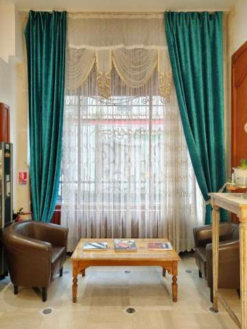 City break romantic in Paris la doar 298 euro,avion din Bucuresti!!!Ultimele 4 locuri