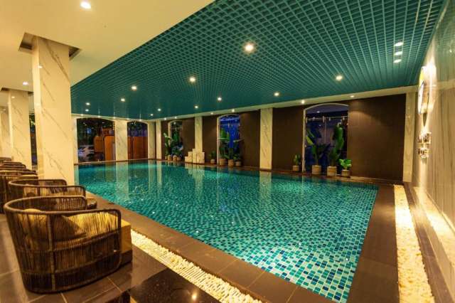 OFERTA EARLY BOOKING VIETNAM CU PRET DE LA  1140 EURO/PERSOANA, 9 NOPTI