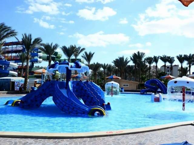 LAST MINUTE HURGHADA HOTEL HAWAII RIVIERA CLUB &amp; AQUA PARK AI AVION SI TAXE INCLUSE TARIF 499 EUR