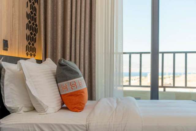 VACANTA PASTE IORDANIA, 7 NOPTI CAZARE CU DEMIPENSIUNE, GHID SI INSOTITOR ROMAN, ZBOR TAROM DIN 5 ORASE