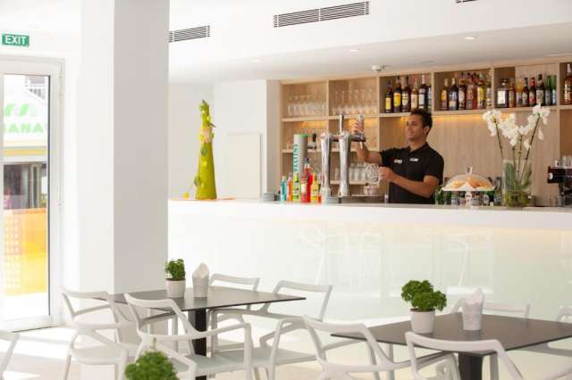 ULTRA LAST MINUTE PLAJA MALLORCA 3*** MIX SMART ZBOR DIN OTOPENI CU TAXE INCLUSE