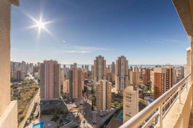 Vacanta de vara la plaja in Benidorm la doar 965 euro,avion din Bucuresti!!! SANDOS BENIDORM SUITES 4*all