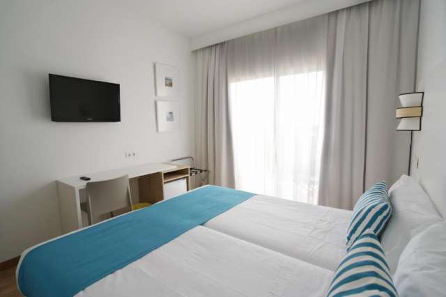 ! NOU ! Last Minute Menorca / BLUESEA Playa Azul 3* - plecare din Budapesta in 07.07