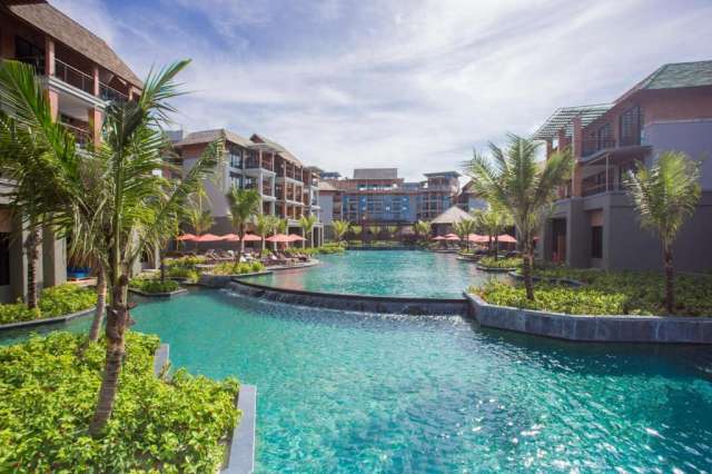 Oferta Speciala - 3 sarbatori, un singur tarif! / TUI BLUE Mai Khaolak 5* - plecare din Budapesta in 26.11