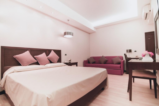 OFERTA EARLY BOOKING CALABRIA SPANIA CU PRET INCEPAND DE LA 385 EURO/PERSOANA