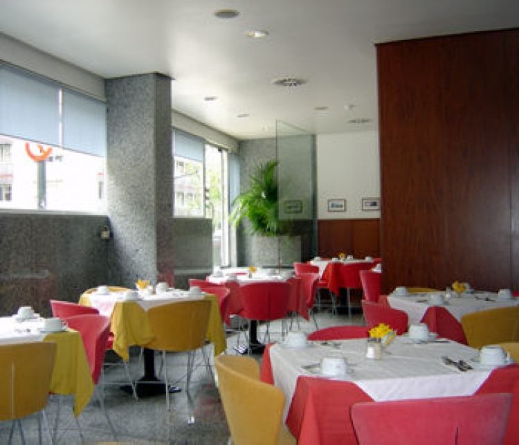 Last Minute Lisabona oferta 7 nopti mic dejun 885 euro/persoana ! 