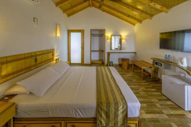 ULTRA LAST MINUTE PE PLAJA IN MALDIVE LA 4**** AMEERA  ZBOR DIRECT DIN OTOPENI CU TAXE INCLUSE