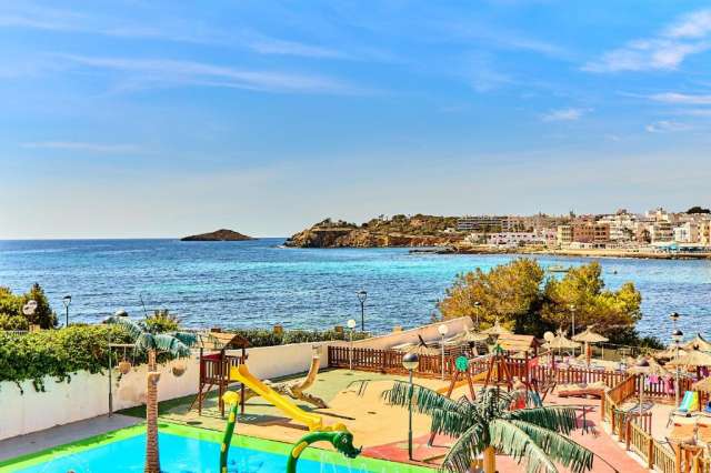 OFERTA EARLY BOOKING PACHET IBIZA 7 NOPTI, ZBOR DIRECT, HOTEL 4*, 949 EURO/PERSOANA