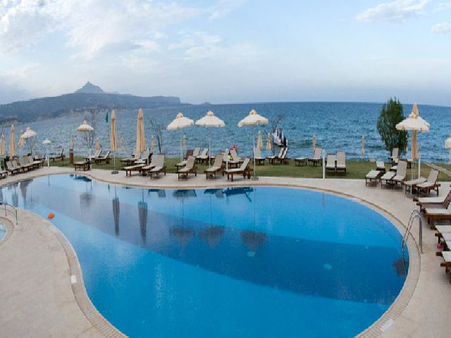 Sejur la plaja in Creta la doar 870 euro,avion din Bucuresti!!! KIANI BEACH RESORT 5*