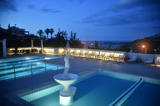 Sejur in Creta: 550 euro cazare 7 nopti cu All inclusive+ transport avion+ toate taxele 