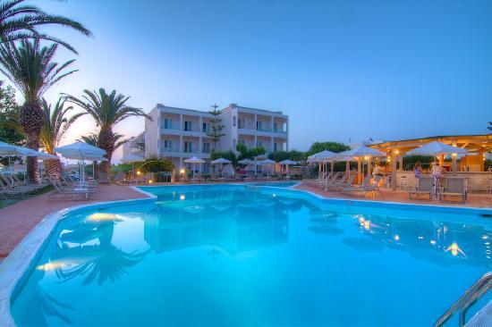 Ultimele locuri!!! Sejur de Paste la plaja in Creta la doar 555 euro, avion din Bucuresti,SOLIMAR DIAS 3*