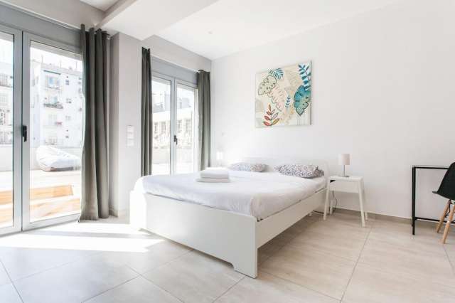 🌆✈️ City Break Atena – plecare din București (AM)