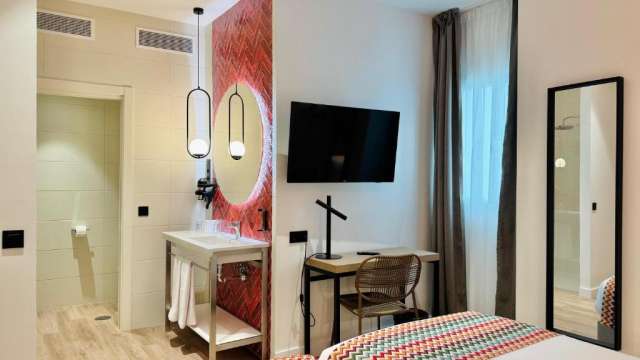 Escapada de mai la Malaga de la doar 450 euro/pers, zbor din Bucuresti 