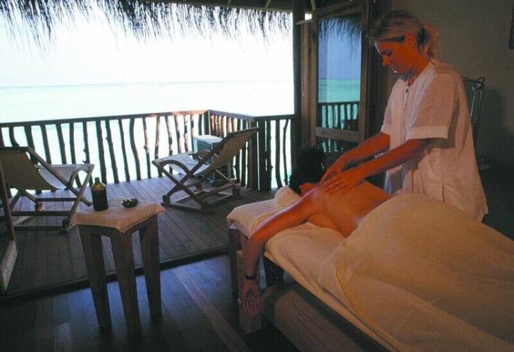  Soneva Gili Resort & Six Senses Spa