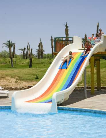 REVELION IN SHARM EL SHEIKH, AVION DIN BUCURESTI, LA HOTEL EXPERIENCE KIROSEIZ AQUAPARK 5*, LA TARIFUL DE 675 EURO/PERS, AI!