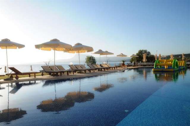 Sejur la plaja in Creta la doar 870 euro,avion din Bucuresti!!! KIANI BEACH RESORT 5*