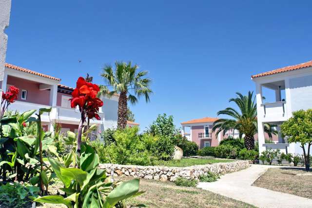 5 august Ultimele locuri Grecia, Insula Lesbos din Bucuresti Panselinos 3* 584 euro/pers  Nota 7.7