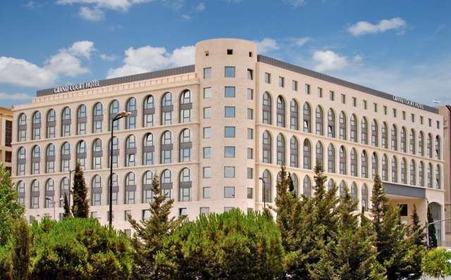  Grand Court Hotel