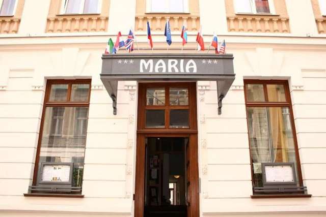  Maria