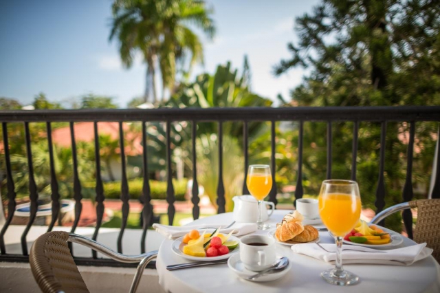 LAST MINUTE DOMINICANA PUERTO PLATA BLUEBAY VILLAS DORADAS - SOLO ADULTOS 4* AI AVION SI TAXE INCLUSE TARIF 1930 EUR