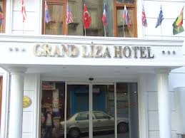  Grand Liza