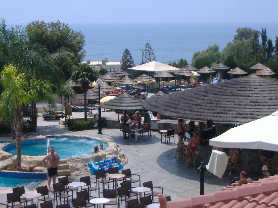  Vacanta de vara la plaja in Cipru la doar 1204 euro,avion din Cluj!!!  Atlantica Bay (Adults Only 16+) 4*+ (Limassol)