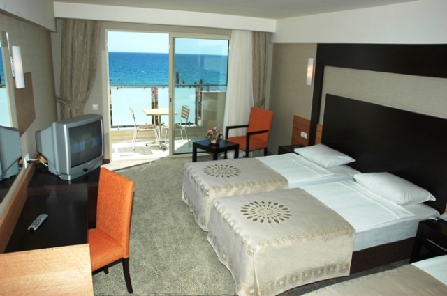 ANTALYA HOTEL M.C. ARANCIA RESORT HOTEL 5*UAI AVION SI TAXE INCLUSE TARIF 380 EUR