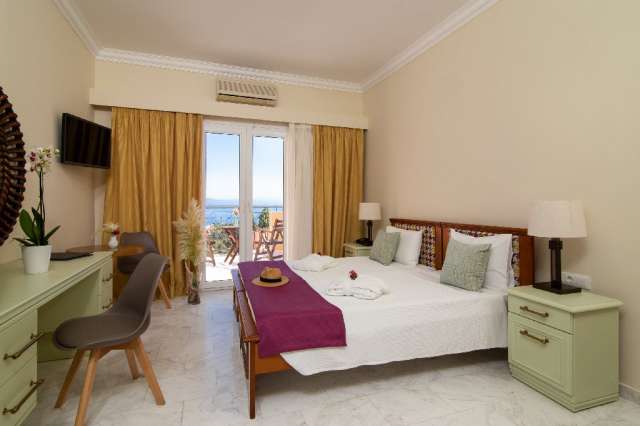 LESBOS - 7 nopti cazare 5* cu mic dejun + bilet avion Bucuresti + taxe aeroport + transfer = 824 euro/pers