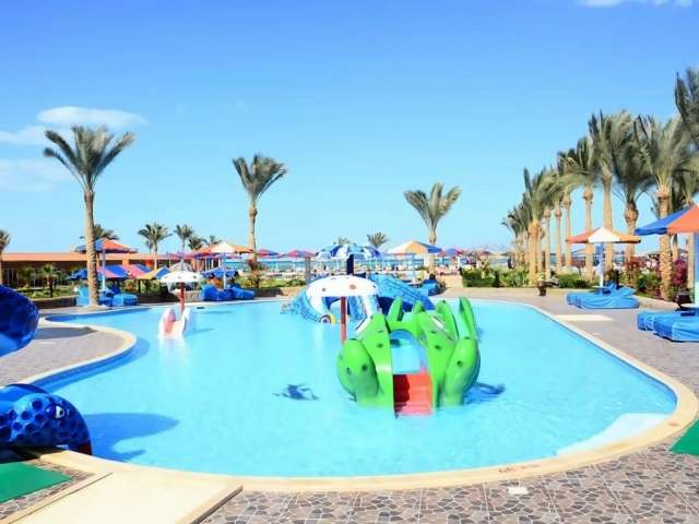 LAST MINUTE HURGHADA HOTEL HAWAII RIVIERA CLUB &amp; AQUA PARK AI AVION SI TAXE INCLUSE TARIF 499 EUR