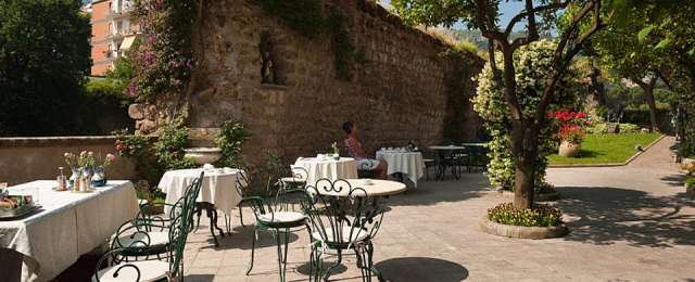 Oferă SORRENTO/COASTA AMALFITANA , sejur 4 nopti, cu plecare din Cluj Napoca (OR)