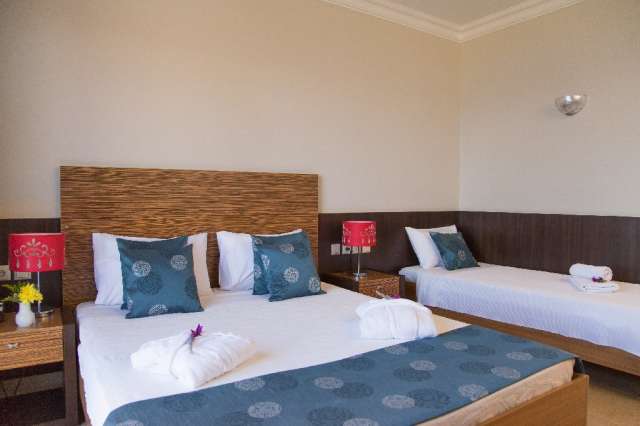 LESBOS - 7 nopti cazare 5* cu mic dejun + bilet avion Bucuresti + taxe aeroport + transfer = 824 euro/pers