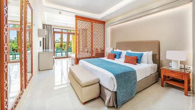 REVELION EGIPT Deals - AL KASR Sahl Hasheesh 5***** ULTRA ALL INCLUSIVE si alte Oferte Charter din Bucuresti si alte orase!
