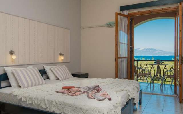 ULTIMELE LOCURI ZAKYNTHOS, AVION DIN BUCURESTI, LA KAVOS PSAROU STUDIOS 3*, LA TARIFUL DE 542 EURO/PERSOANA, MIC DEJUN!!