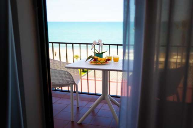 LAST MINUTE AMALFI COAST  PE PLAJA SCHUHMAN   4**** MIC DEJUN ZBOR DIN OTOPENI CU TAXE INCLUSE
