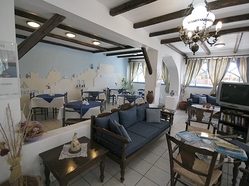 🇬🇷 648 EUR/pers - GRECIA, Insula Santorini - Apartments Sellada ***, Fara masa
