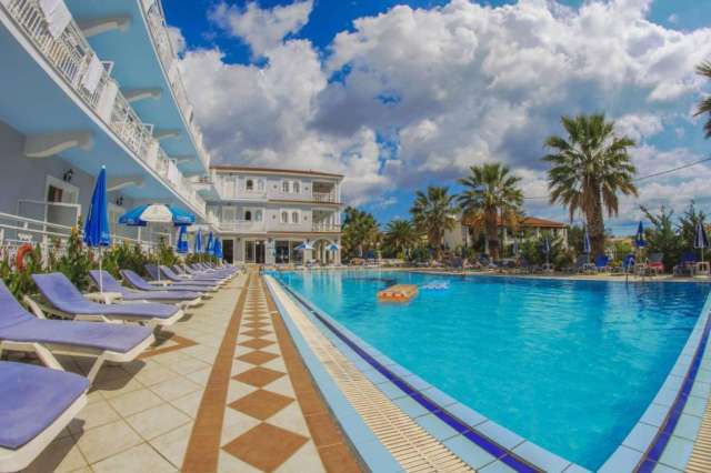 LAST MINUTE ZAKYNTHOS  Laganas Holidays Hotel MIC DEJUN  AVION INCLUS TARIF 383 EUR