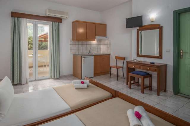 ULTRA LAST MINUTE INSULA CRETA ASTIR STUDIOS ZBOR CHARTER DIN TARGU MURES/SIBIU/BRASOV CU TAXE INCLUSE