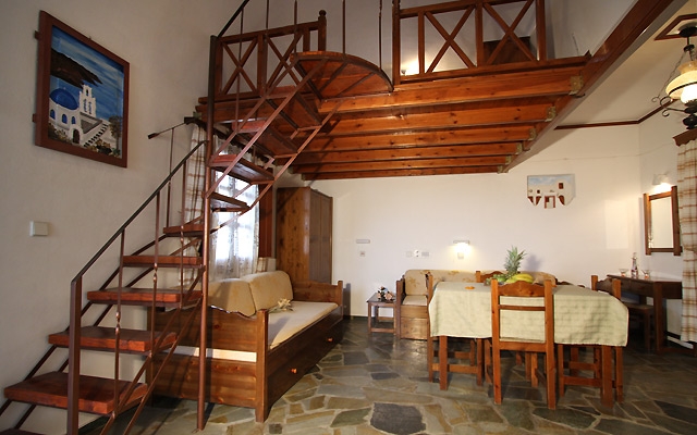 SANTORINI Deals - SMARAGDI HOTEL SANTORINI (PERIVOLOS) 3*, charter din Bucuresti !