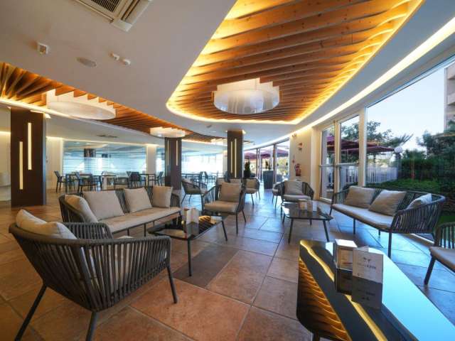 ULTRA LAST MINUTE SARDINIA 4**** CLUB ESSE ROCARUJA ZBOR DIN OTOPENI CU TAXE INCLUSE