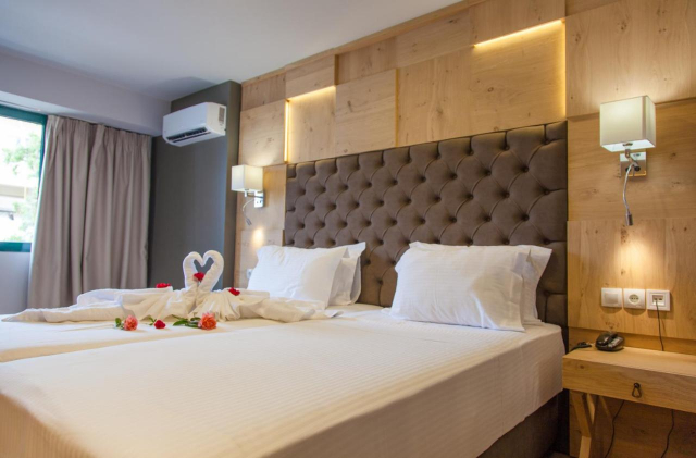 ULTRA LAST MINUTE INSULA CRETA 4****ALL INCLUSIVE ELMI SUITES  ZBOR CHARTER CU TAXE INCLUSE