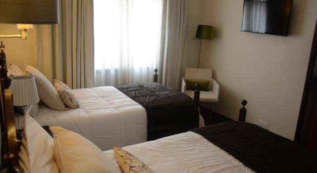 Vacanta de 1 Mai in Porto Portugalia ,oferta 5 nopti mic dejun 449 euro/persoana !