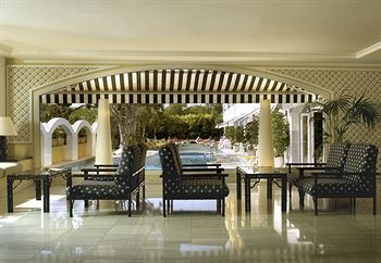 Senior Voyage  Barcelona și Costa Brava 670 euro/ persoana plecare din Bucuresti 08.04 -Hotel Augusta Club &amp; Spa 