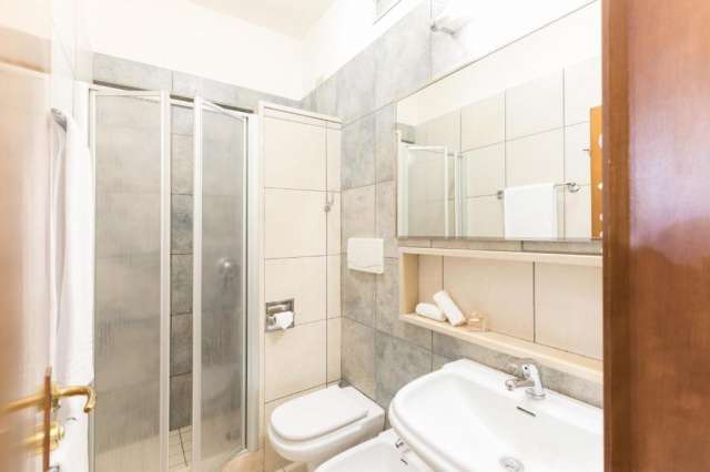 Paste Last Minute BARI oferta 6 nopti mic dejun 449 euro /persoana !