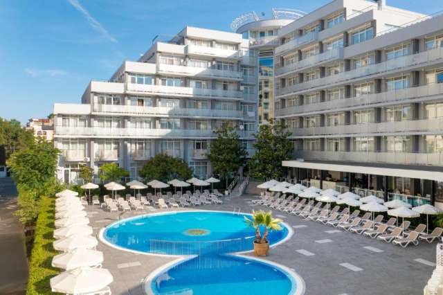  Litoralul Pentru Toti!!!Sejur de 5 nopti la plaja in Sunny Beach la doar 290 euro!!! Perla Tui Suneo - Adults Only